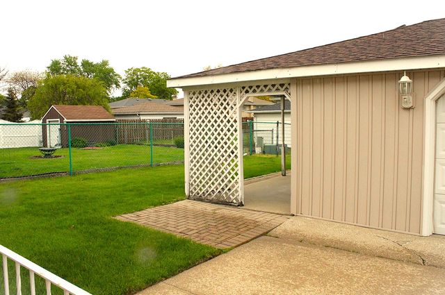 10013 S Menard Avenue, Oak Lawn, IL 60453