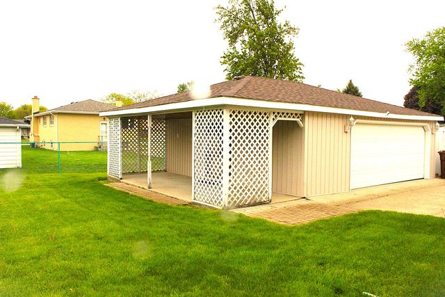 10013 S Menard Avenue, Oak Lawn, IL 60453