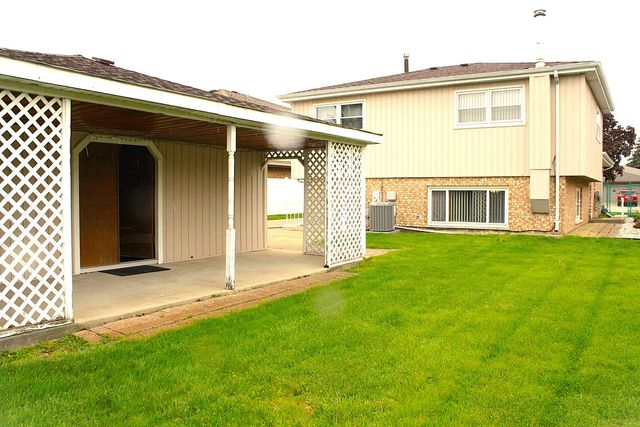 10013 S Menard Avenue, Oak Lawn, IL 60453