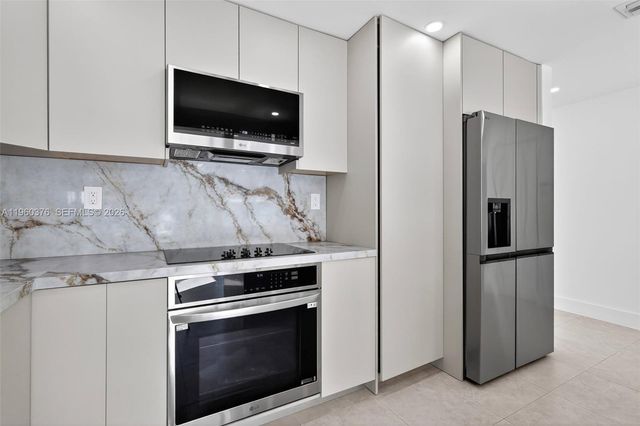 20615 NE 9th Ct, Miami, FL 33179