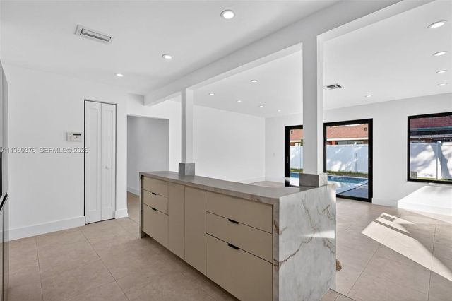 20615 NE 9th Ct, Miami, FL 33179