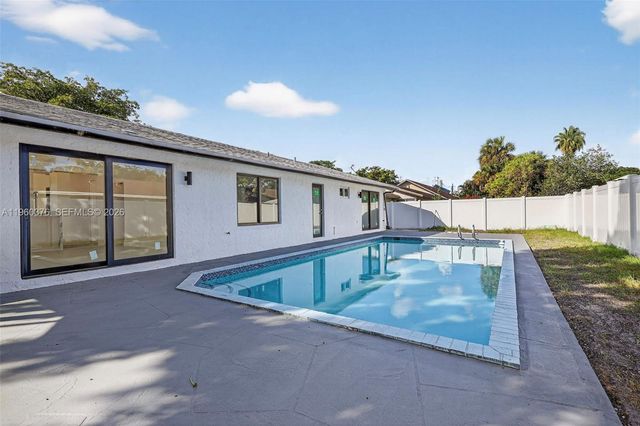 20615 NE 9th Ct, Miami, FL 33179