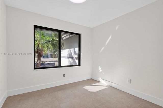 20615 NE 9th Ct, Miami, FL 33179