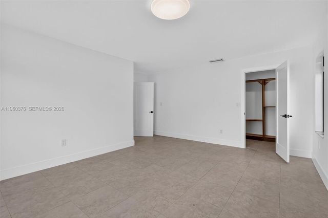 20615 NE 9th Ct, Miami, FL 33179