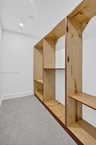 20615 NE 9th Ct, Miami, FL 33179