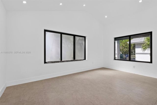 20615 NE 9th Ct, Miami, FL 33179