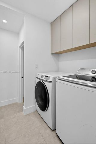 20615 NE 9th Ct, Miami, FL 33179