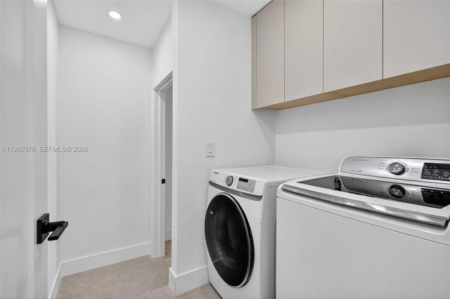 20615 NE 9th Ct, Miami, FL 33179