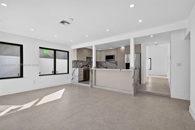 20615 NE 9th Ct, Miami, FL 33179