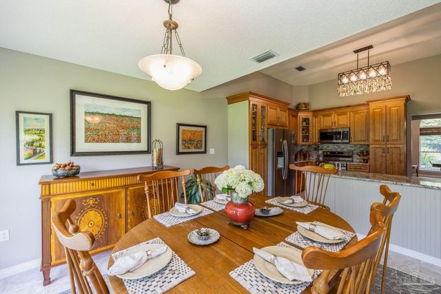 2808 Pga Blvd, Navarre, FL 32566