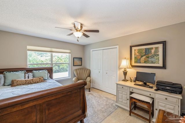 2808 Pga Blvd, Navarre, FL 32566