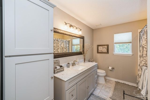 2808 Pga Blvd, Navarre, FL 32566