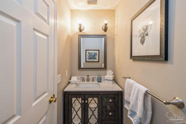 2808 Pga Blvd, Navarre, FL 32566