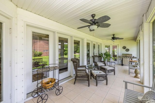 2808 Pga Blvd, Navarre, FL 32566