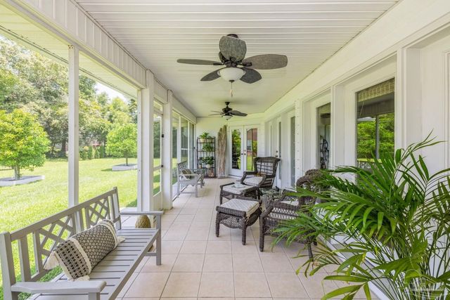 2808 Pga Blvd, Navarre, FL 32566