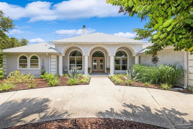 2808 Pga Blvd, Navarre, FL 32566