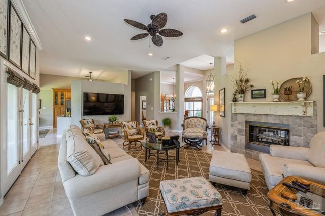 2808 Pga Blvd, Navarre, FL 32566