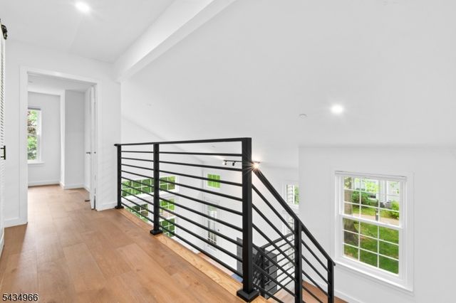 45 Fox Run Dr, Englewood City, NJ 07631