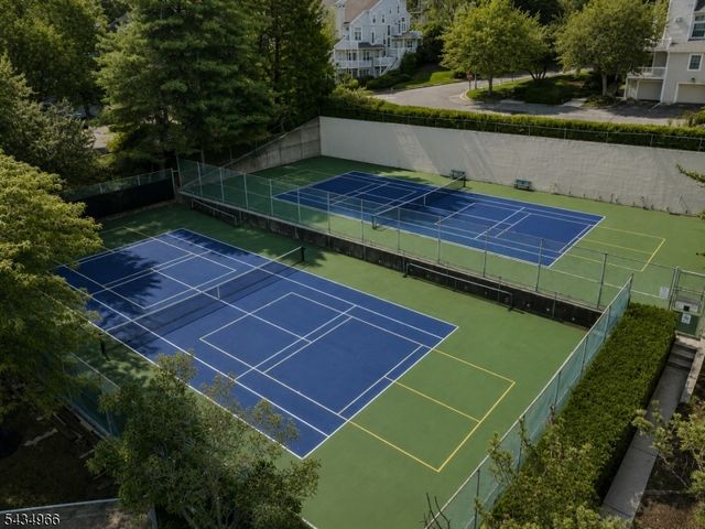 45 Fox Run Dr, Englewood City, NJ 07631