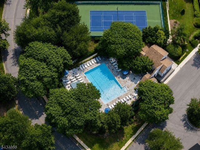 45 Fox Run Dr, Englewood City, NJ 07631