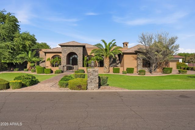 5751 S WILSON Drive, Chandler, AZ 85249