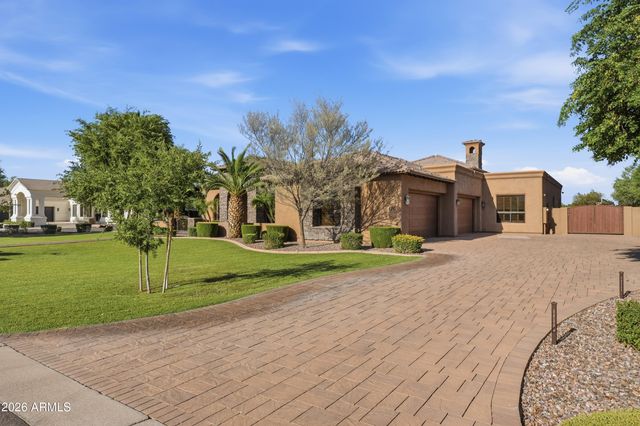 5751 S WILSON Drive, Chandler, AZ 85249