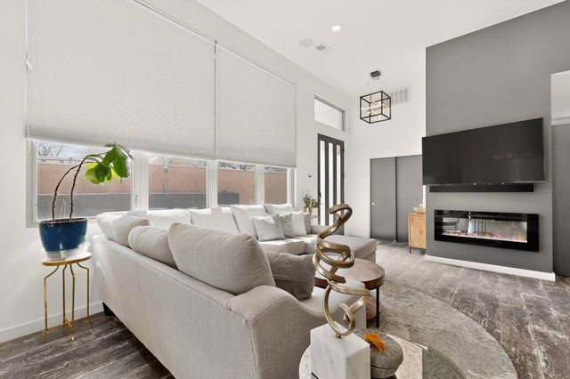 4456 Corrales Road, Corrales, NM 87048