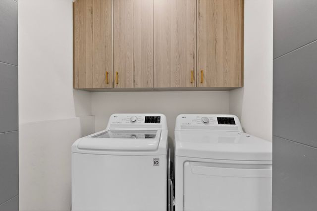 4456 Corrales Road, Corrales, NM 87048