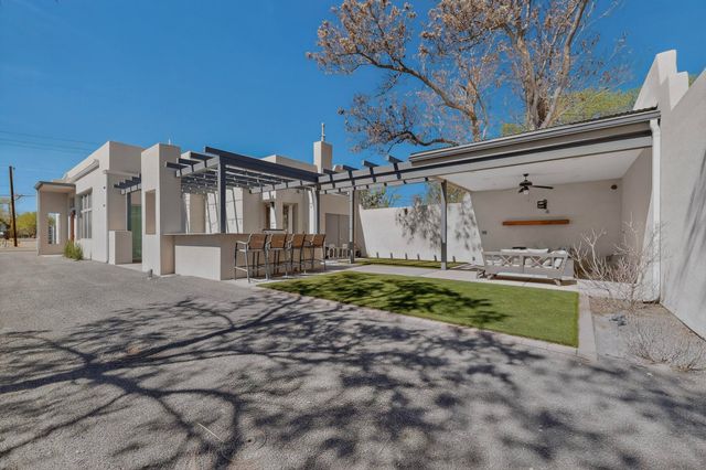 4456 Corrales Road, Corrales, NM 87048