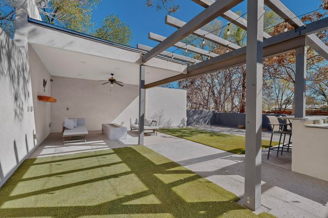 4456 Corrales Road, Corrales, NM 87048