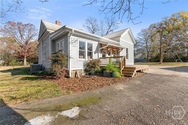 670 S Railroad Avenue, Carlton, GA 30627