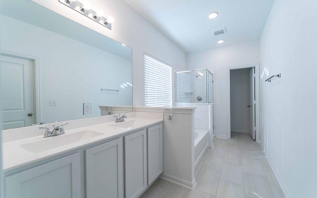 337 Yosemite DR, Kyle, TX 78640