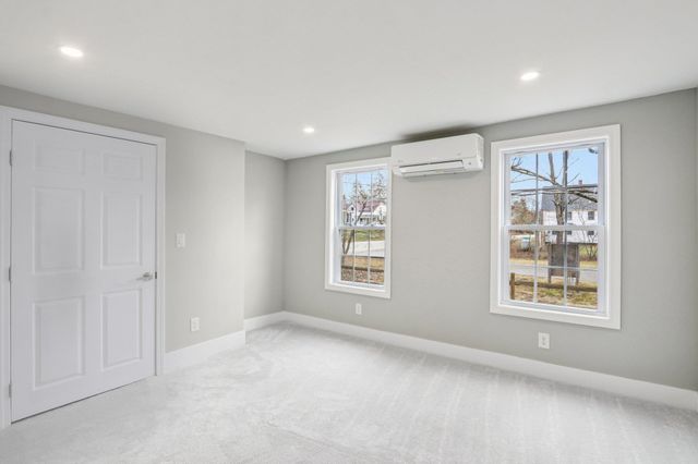 101 Souhegan Street, Milford, NH 03055