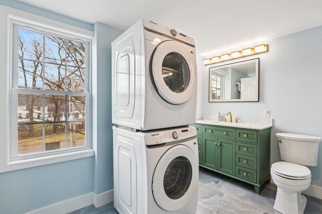 101 Souhegan Street, Milford, NH 03055