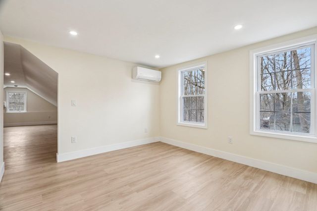 101 Souhegan Street, Milford, NH 03055