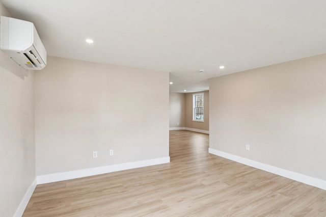 101 Souhegan Street, Milford, NH 03055