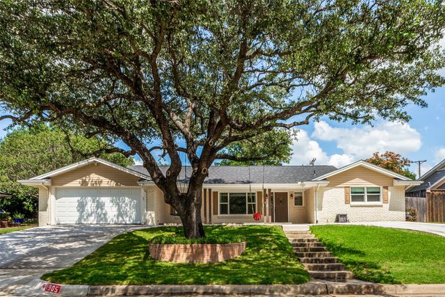 1905 Dakar Road W, Fort Worth, TX 76116