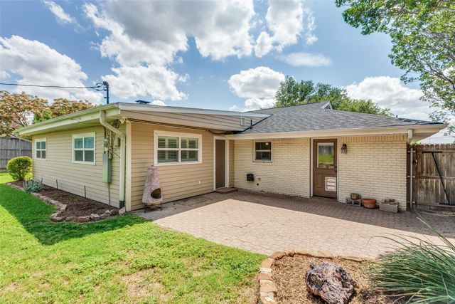 1905 Dakar Road W, Fort Worth, TX 76116