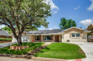 1905 Dakar Road W, Fort Worth, TX 76116
