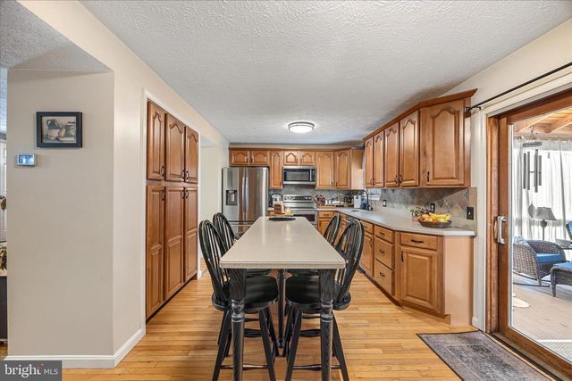 7914 LEEDS DR, Pasadena, MD 21122