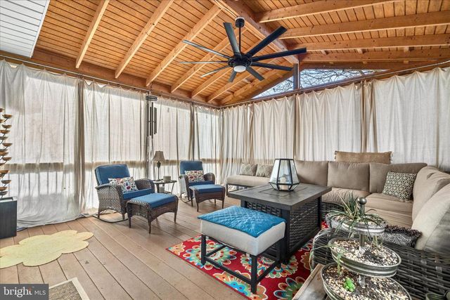 7914 LEEDS DR, Pasadena, MD 21122