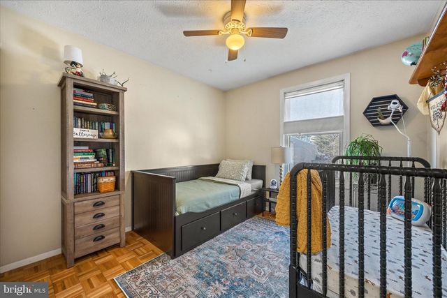 7914 LEEDS DR, Pasadena, MD 21122