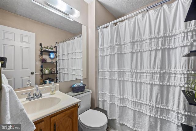 7914 LEEDS DR, Pasadena, MD 21122