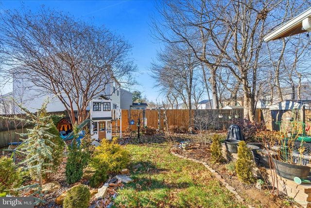 7914 LEEDS DR, Pasadena, MD 21122