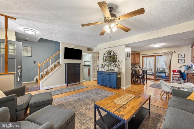 7914 LEEDS DR, Pasadena, MD 21122