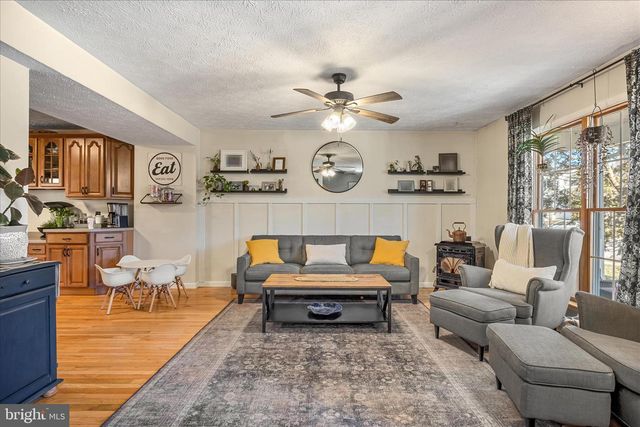 7914 LEEDS DR, Pasadena, MD 21122