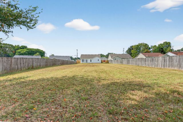 266 Short St, Clarksville, TN 37042