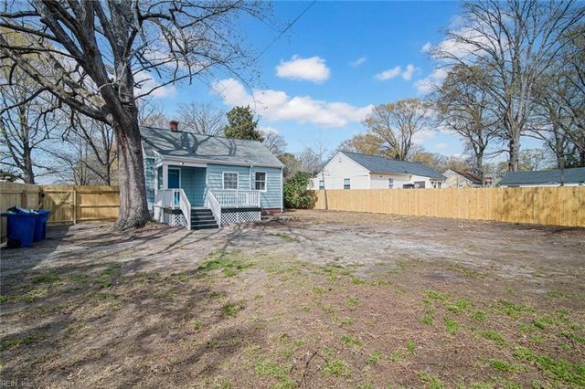 614 Briarfield RD, Newport News, VA 23605