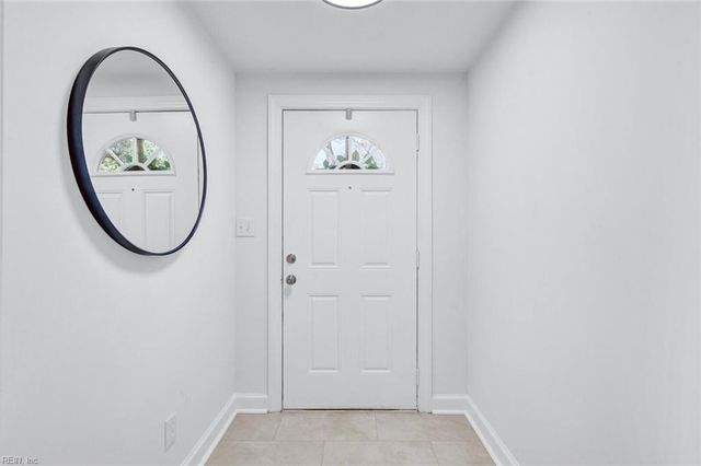 614 Briarfield RD, Newport News, VA 23605