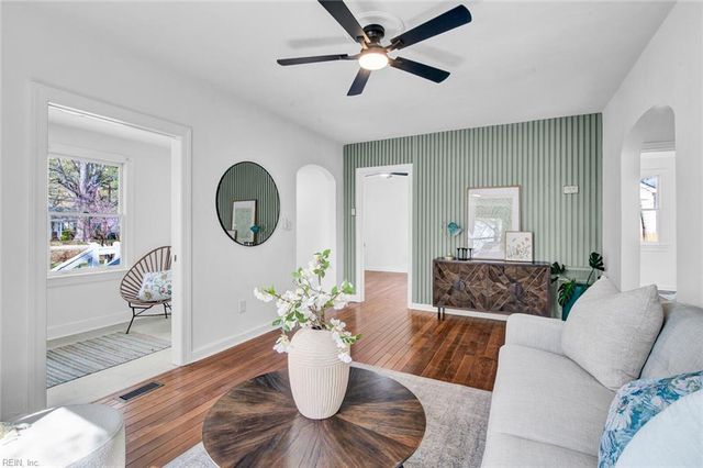 614 Briarfield RD, Newport News, VA 23605